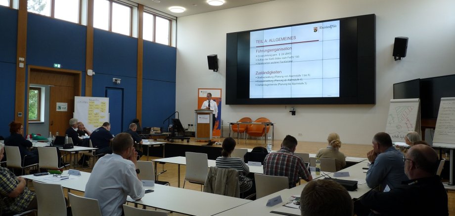 Zweitägiger Workshop zum Thema Hochwasserübungen – Sensibilisierung und Training" in der Bundesakademie für Bevölkerungsschutz und Zivile Verteidigung (BABZ) in Ahrweiler